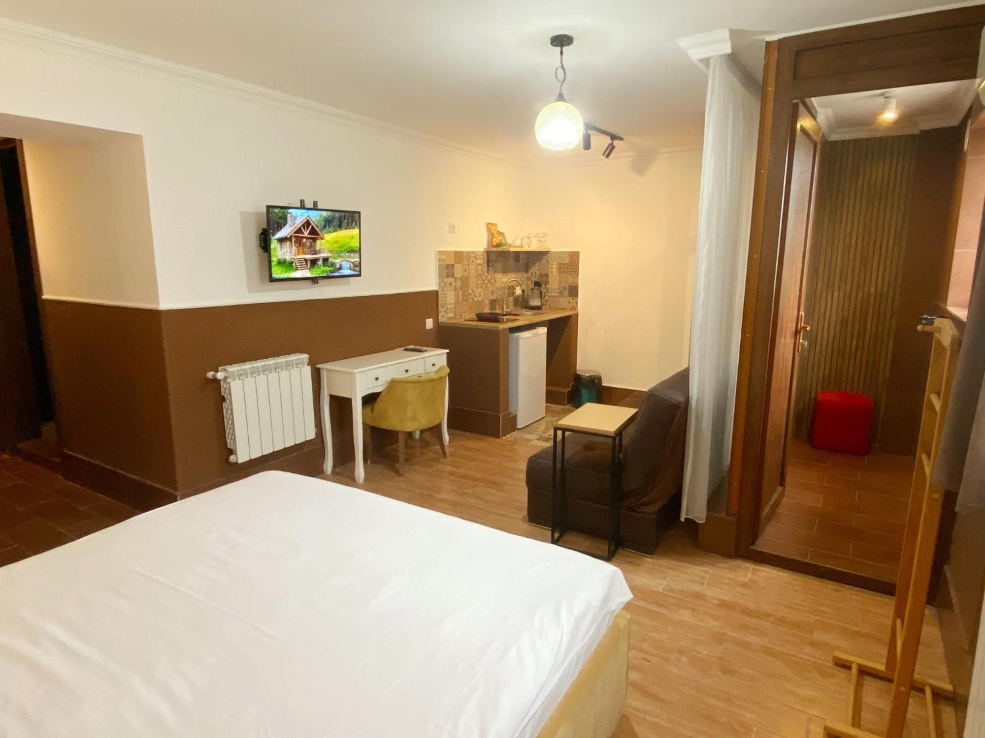 Hotel Orange Kutaisi Exterior foto